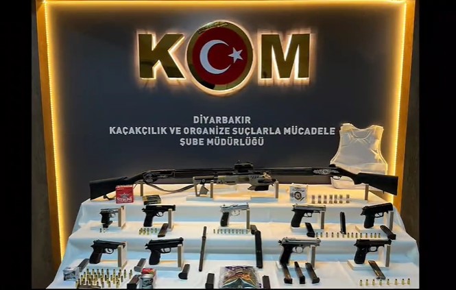 Diyarbakır’da ‘Elek’ operasyonu: 9 gözaltı