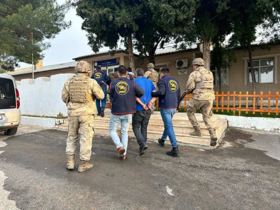 Hakkında kesinleşmiş hapis cezası olan 2 şüpheli JASAT tarafından yakalandı