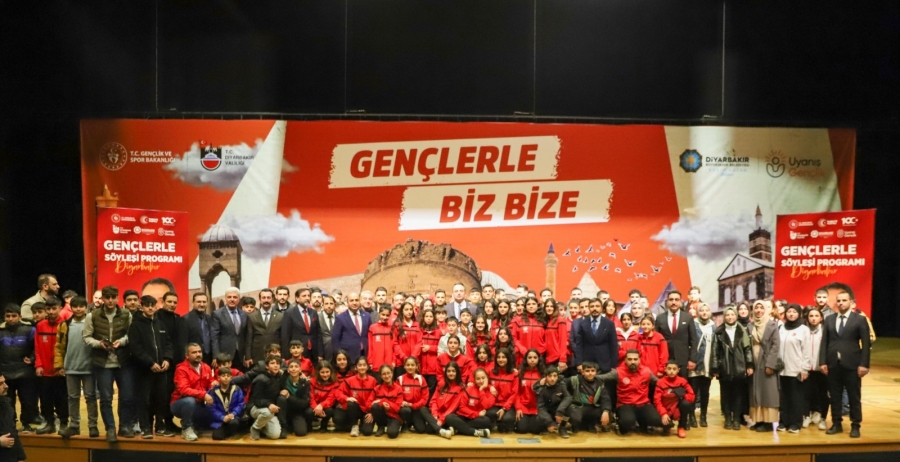 Gençlik ve Spor Bakan Yardımcısı Enes Eminoğlu ‘Uyanış Gençlik’ ile buluştu