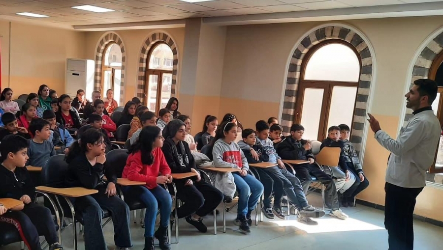 Uyanış Gençlik Berat Kandili’ni kutladı