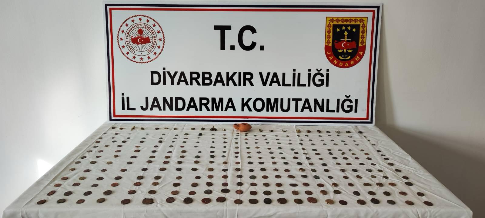 Diyarbakır’da 270 adet sikke ele geçirildi, 7 şüpheli şahıs yakalandı