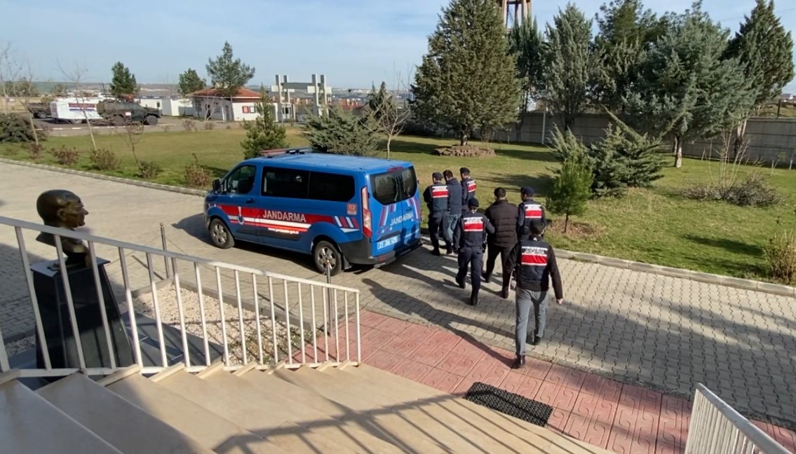 Diyarbakır’da 57 adet sikke ele geçirildi, 2 şüpheli yakalandı