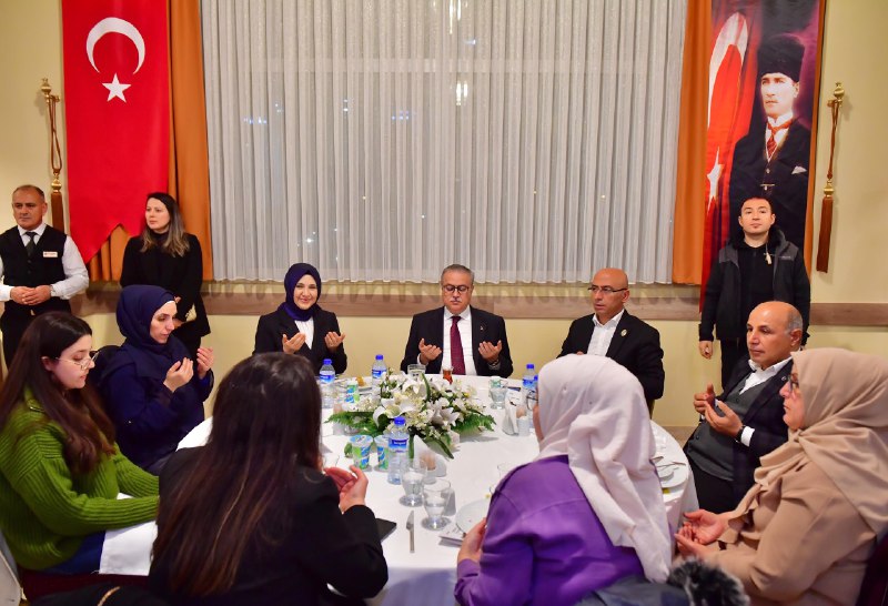 Vali Su Şehit Yakınları ve Gaziler ile İftarda Buluştu