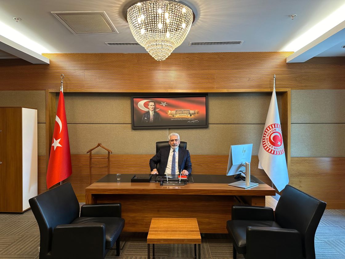 AK Partili Galip Ensarioğlu TBMM Çevre Komisyonu Başkanı oldu