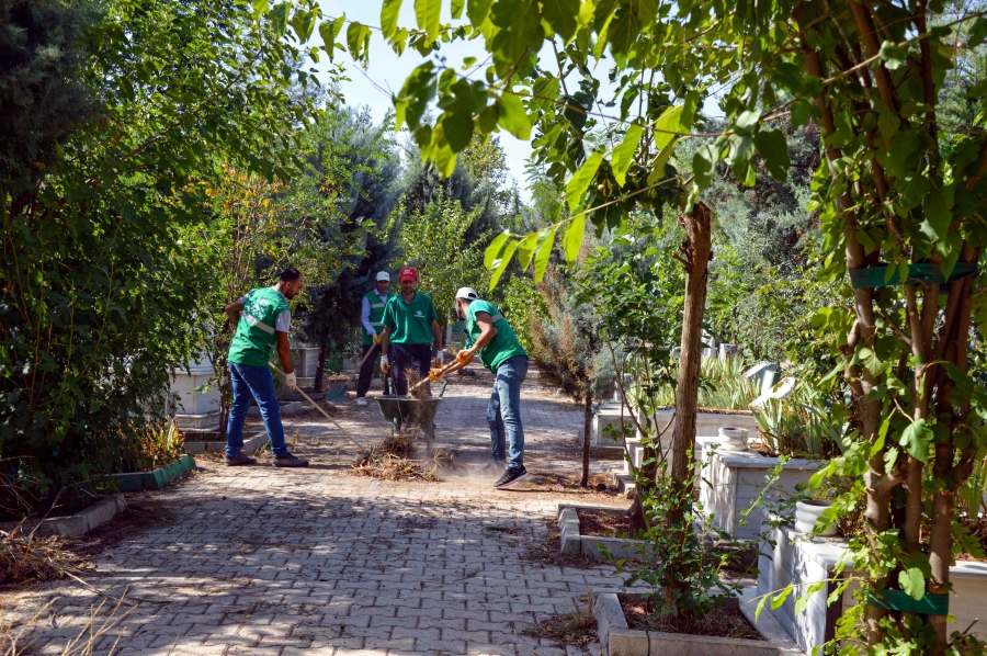 Diyarbakır’da mezarlıklar için temizlik ekibi kuruldu
