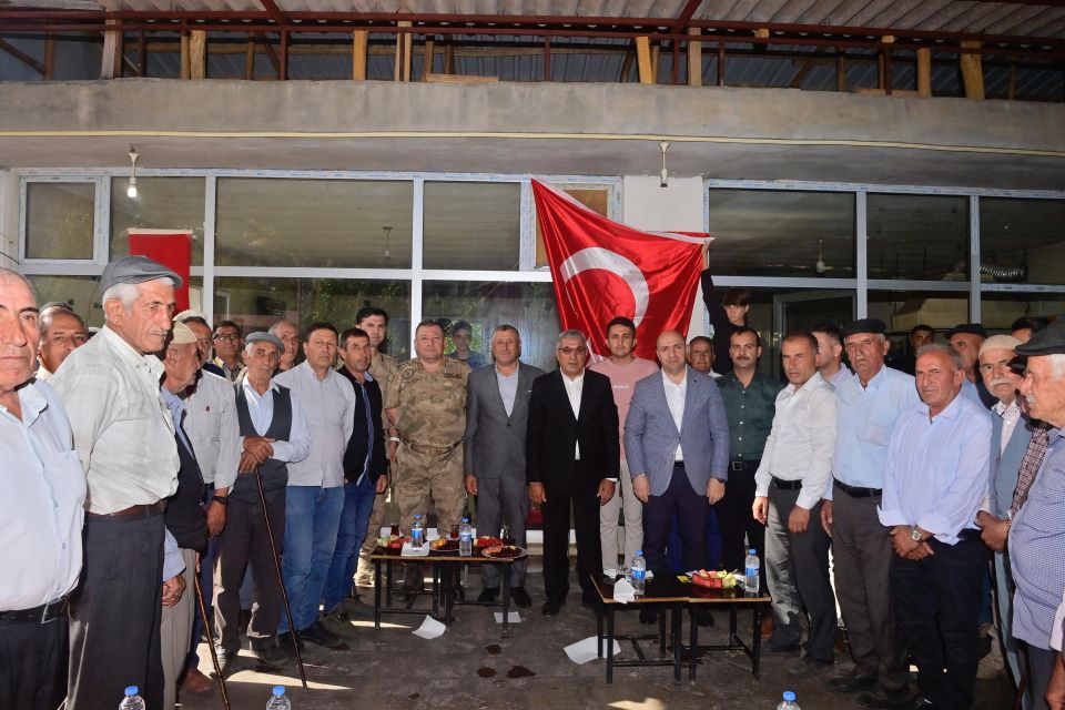 Vali Vekili Çiftçi, Lice’de