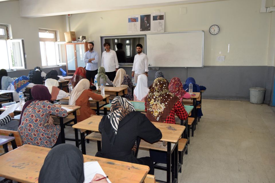 Dicle’de Kur’an Kursları arasında Temel Dini Bilgiler ve Hadis yarışması