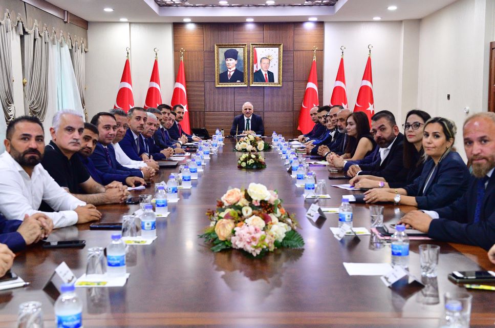 DİYARBAKIR TANITIMI VE TURİZM POTANSİYELİNİN ARTIRILMASI İÇİN TOPLANTI YAPILDI