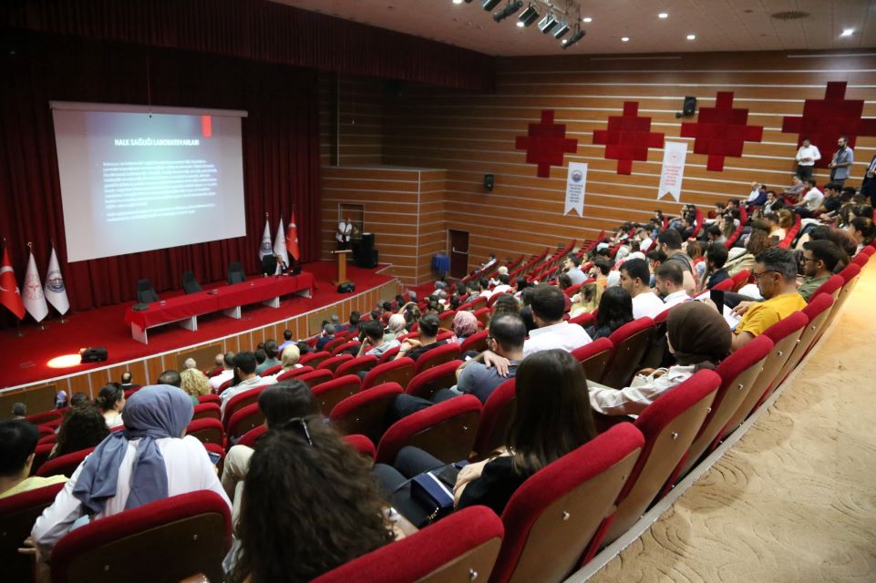 Diyarbakır’da Göreve Başlayan 152 Hekime Uyum Eğitimi Düzenlendi