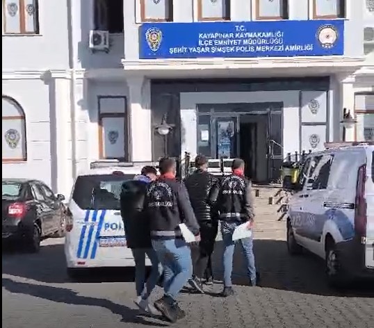 Sosyal medyadaki paylaşımda trafik ihlali yaptıkları tespit edilen sürücülere idari işlem