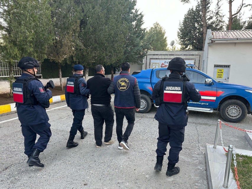 14 yıldır aranan firari jandarma tarafından yakalandı   