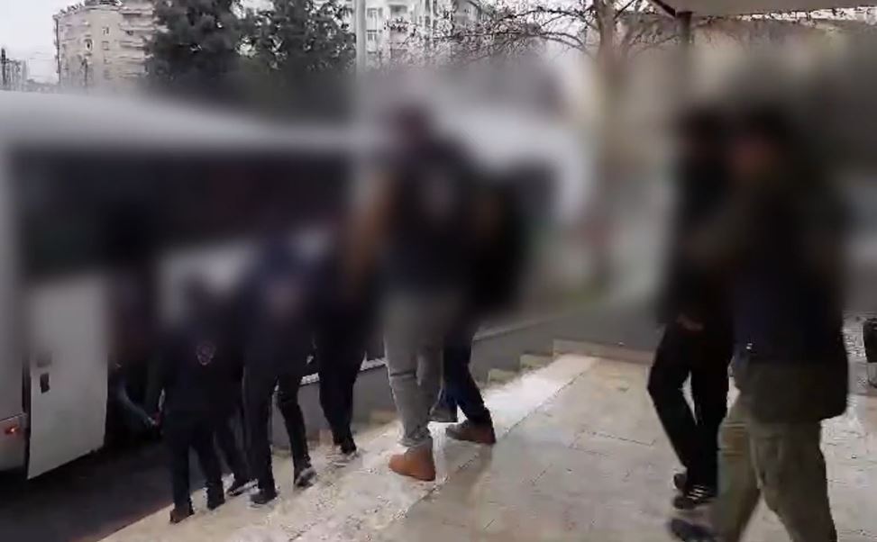 YASA DIŞI BAHİSLE BAĞLANTILI PARA NAKLİNE ARACILIK EDEN ŞÜPHELİLERE OPERASYON: 10 TUTUKLAMA