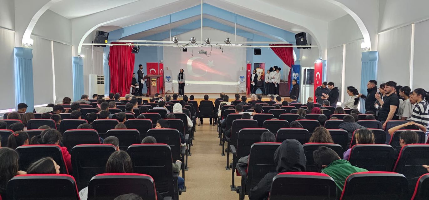 Dicle İlçesinde İstiklal Marşı’nın kabulü ve Mehmet Akif Ersoy’u anma programı
