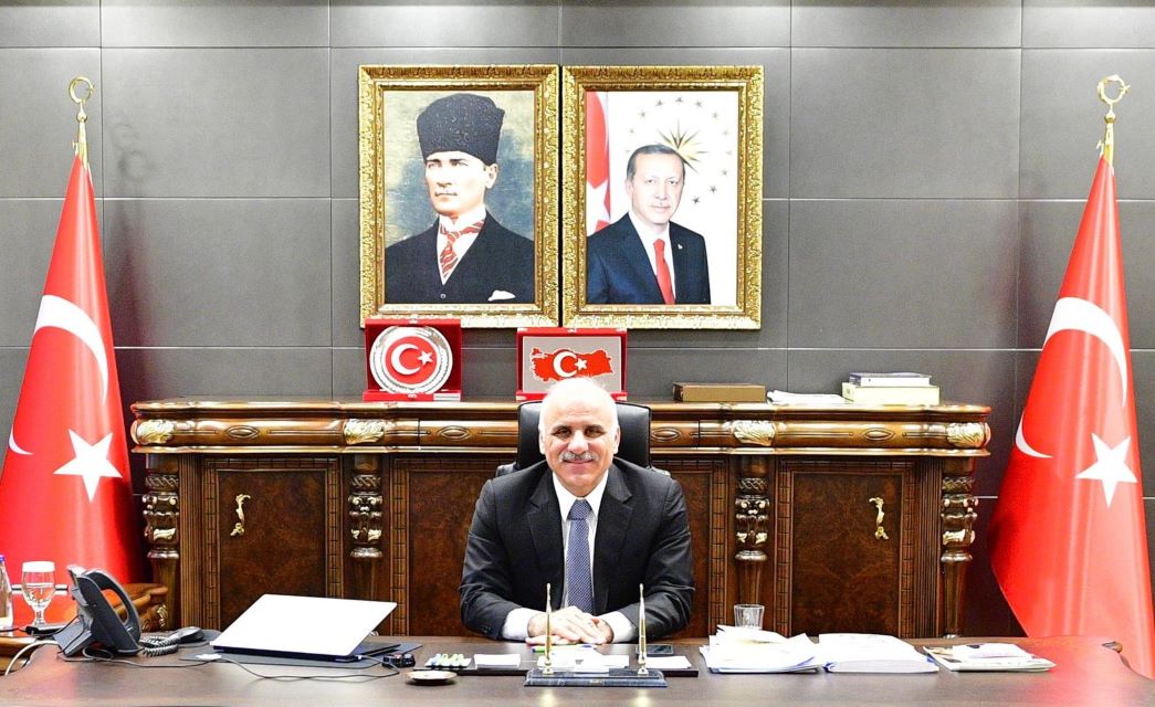 Diyarbakır Valisi Murat Zorluoğlu’ndan 24 Kasım Öğretmenler Günü Mesajı