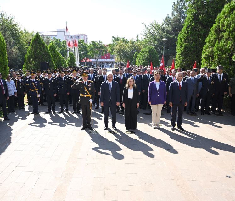 Diyarbakır’da 30 Ağustos Zafer Bayramı’nın 103. Yıldönümü Coşkuyla Kutlandı