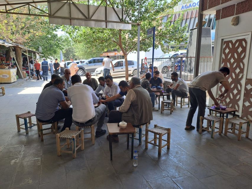 Dicle Kaymakamı Atış; muhtar, esnaf ve vatandaşlarla bir araya geldi