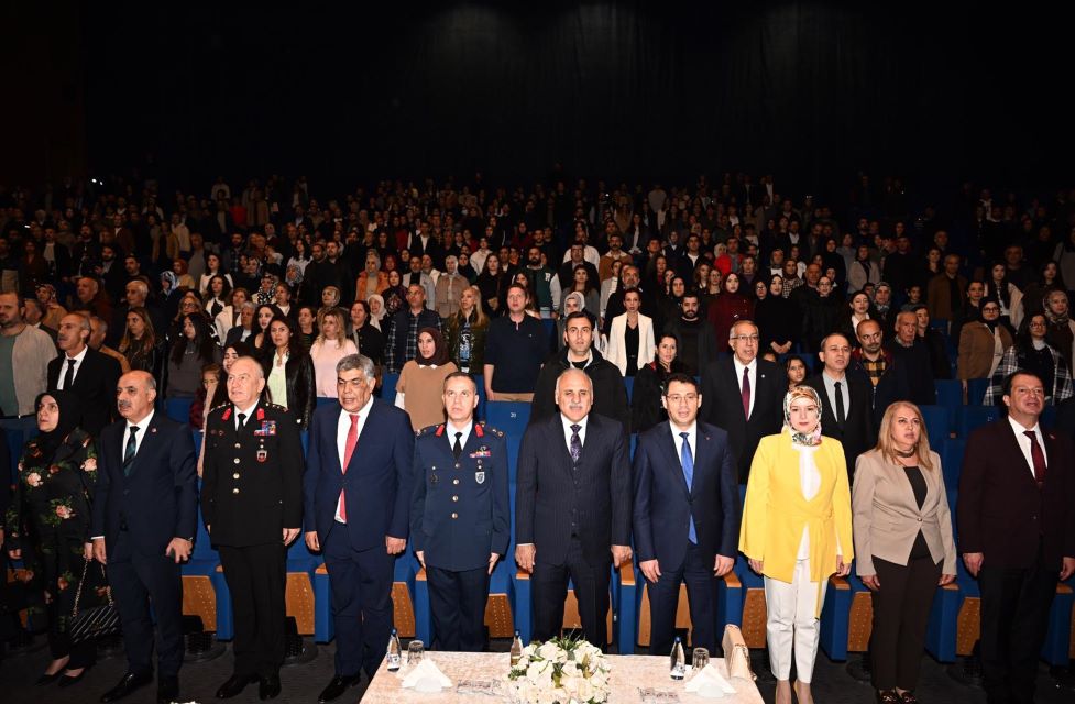 Diyarbakır’da 24 Kasım Öğretmenler Günü Programı Düzenlendi