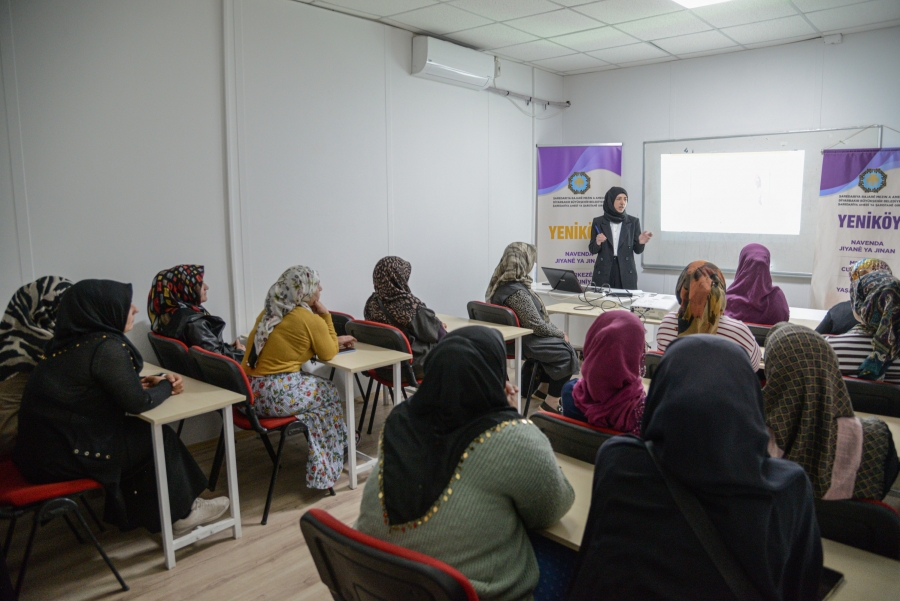 Kadınlara farkındalık eğitimi verildi