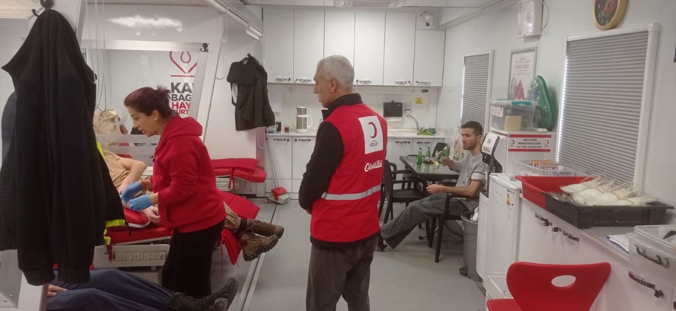 Türk Kızılayı Dicle ilçesinde kan bağışı kampanyası düzenledi