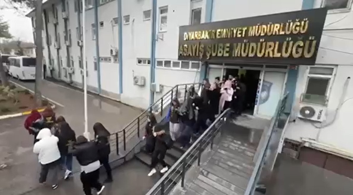 DİYARBAKIR’DA “KADRAJ” OPERASYONU: 12 ŞÜPHELİ TUTUKLANDI