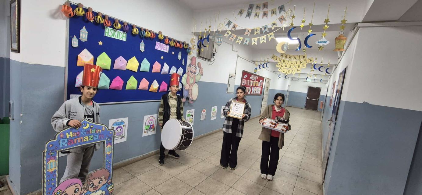 Dicle İlçesi Karagömü İlk ve Ortaokulu’ndan anlamlı Ramazan ayı etkinliği