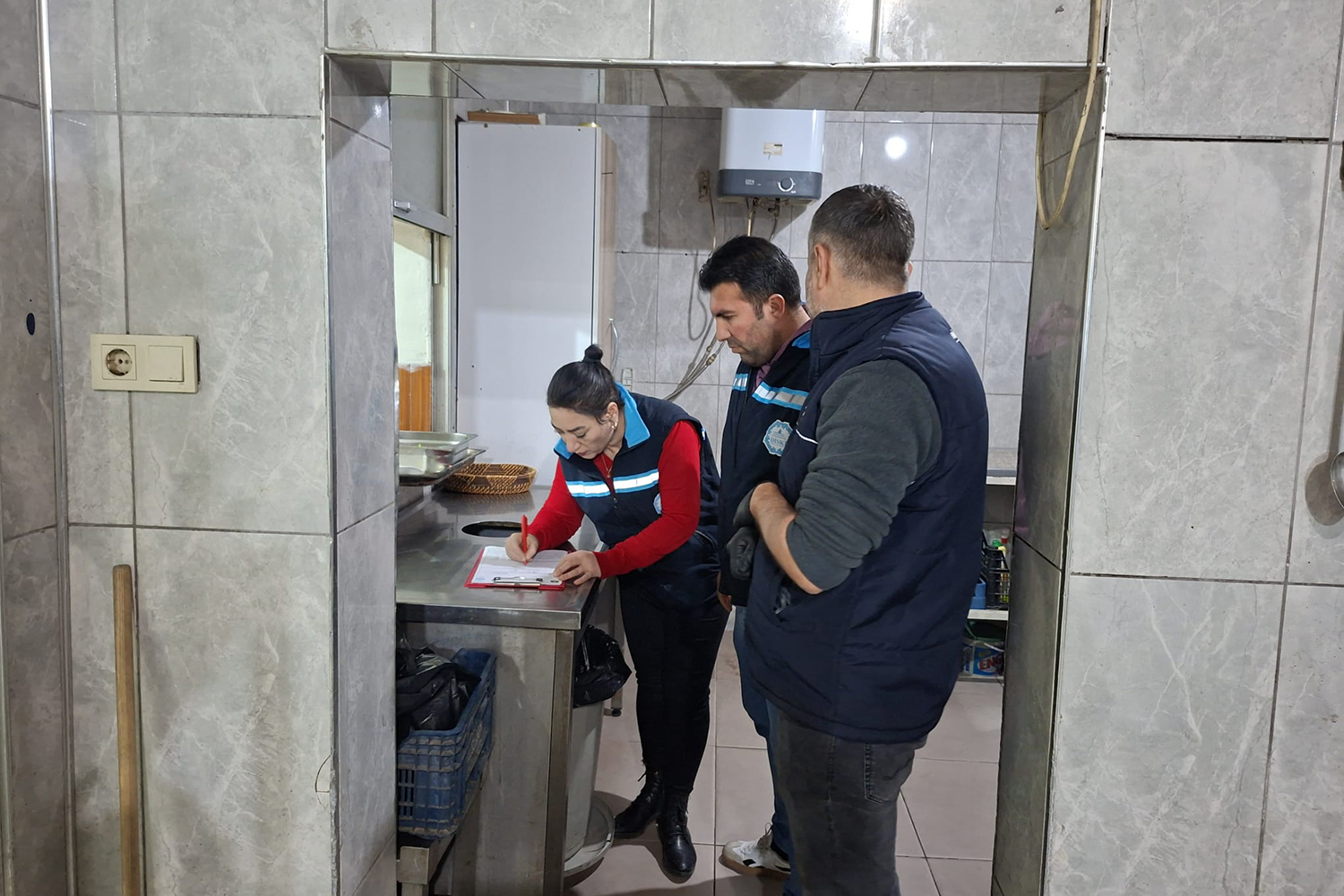 DİSKİ, Bismil’de endüstriyel atık yağ denetimlerini gerçekleştiriyor