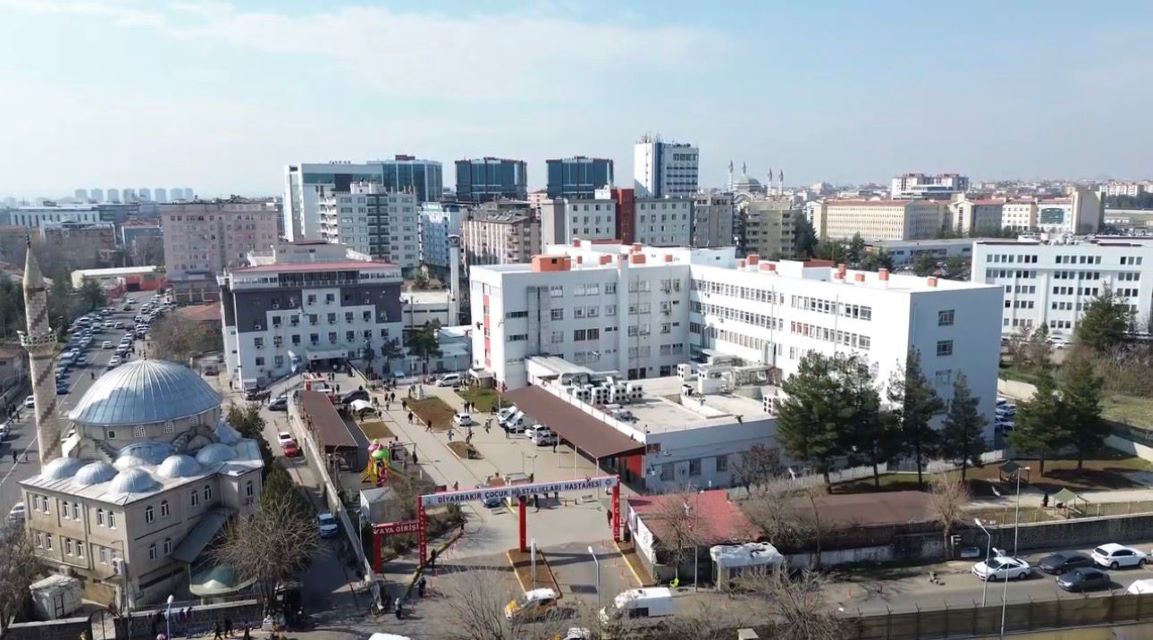 DİYARBAKIR’DA BAYRAM BOYUNCA BÜYÜK KOORDİNASYON: 5 BİN 310 SAĞLIK ÇALIŞANI GÖREV YAPTI