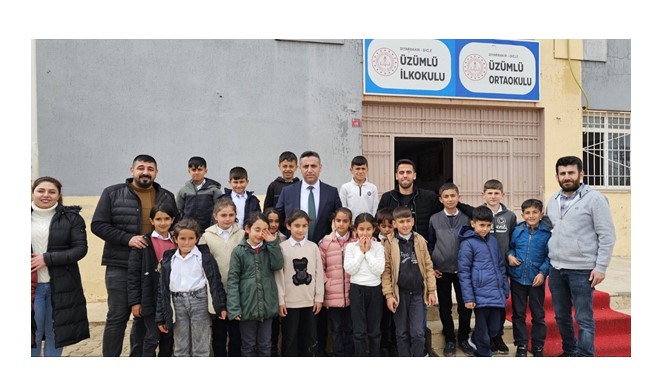 Dicle İlçe Milli Eğitim Müdürü Cihan Selçuk öğrenci ve öğretmenlerle buluştu