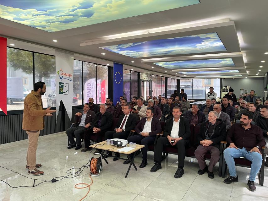 Dicle Yerel Eylem Grubu Derneği’nden muhtar, kandın ve gençlere IPARD III eğitimi