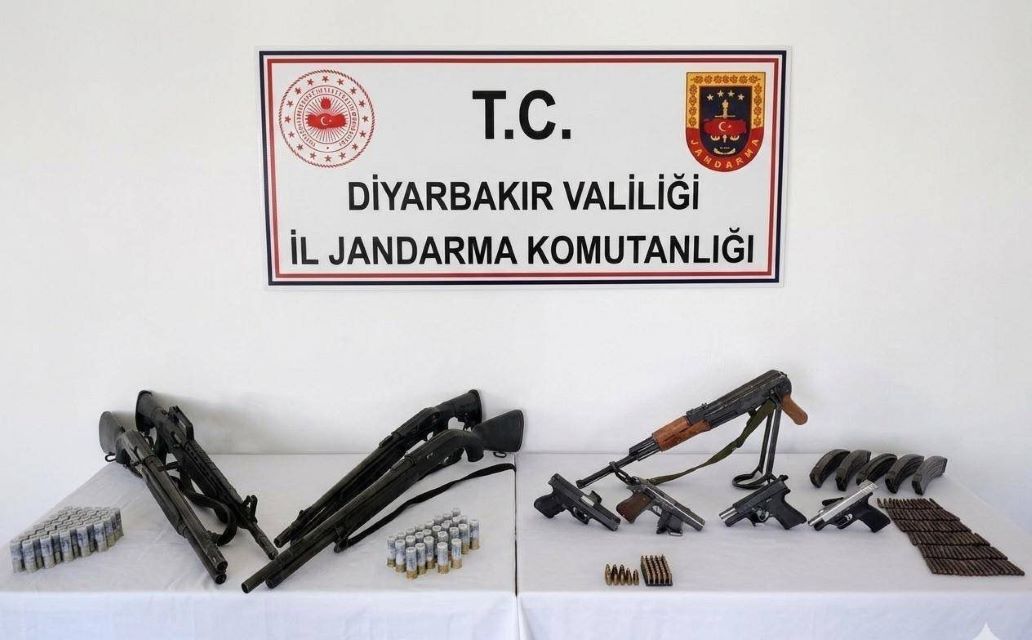 Diyarbakır’da silah kaçakçılığı operasyonu