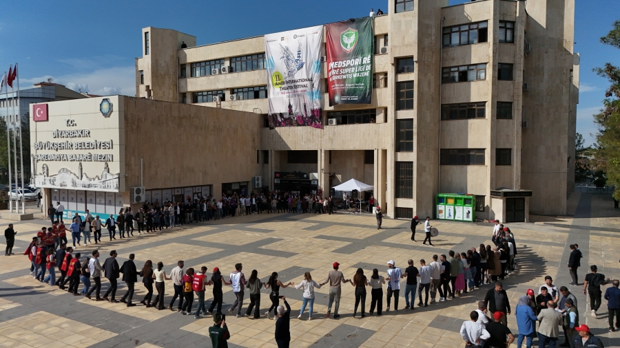 DBB emekçileri 1 Mayıs’ı coşkuyla kutladı