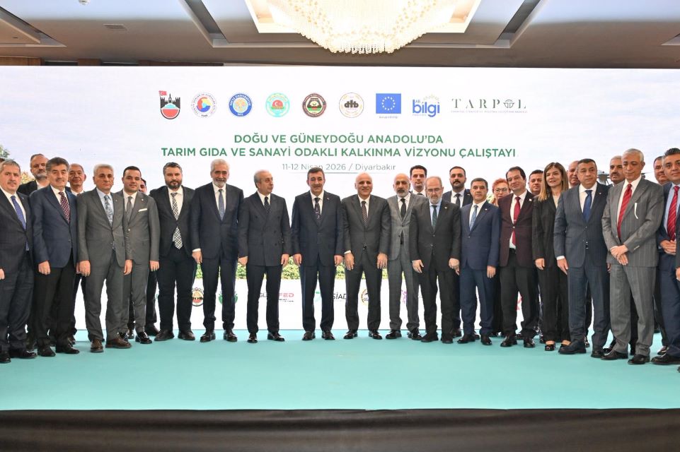 DOĞU VE GÜNEYDOĞU’NUN KALKINMA VİZYONU DİYARBAKIR’DA MASAYA YATIRILDI