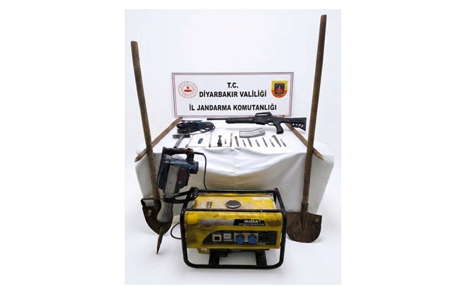 Diyarbakır’da kaçak kazı yapan 5 kişi yakalandı