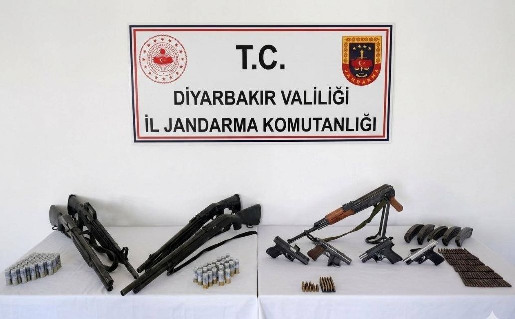 Diyarbakır’da silah kaçakçılığı operasyonu