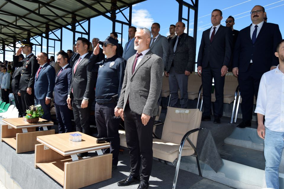 19 Mayıs Atatürk’ü Anma, Gençlik ve Spor Bayramı Dicle’de coşkuyla kutlandı