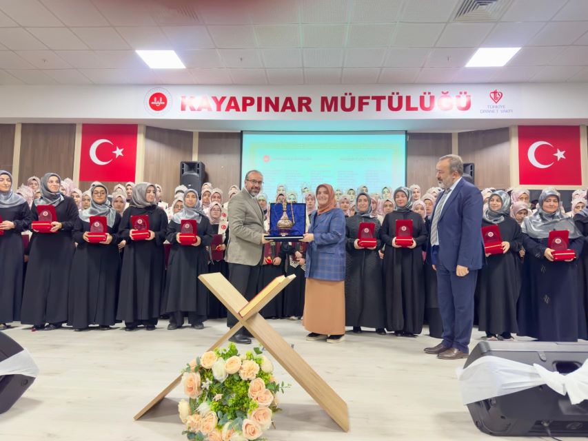 Diyarbakır’da 111 hafız öğrenci için icazet töreni düzenlendi