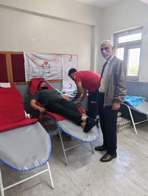 Türk Kızılay’dan Dicle’de Fatih ve Cumhuriyet İlkokulları’nda kan bağışı kampanyası