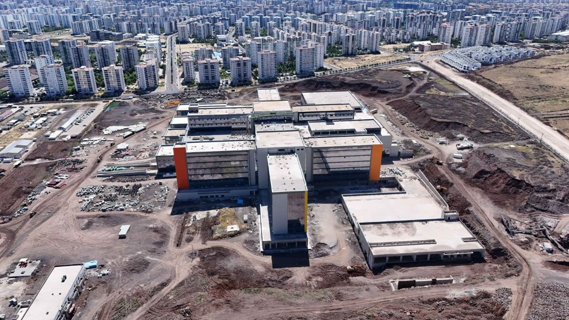 Kayapınar Şehir Hastanesi’nde Son Durum Değerlendirildi