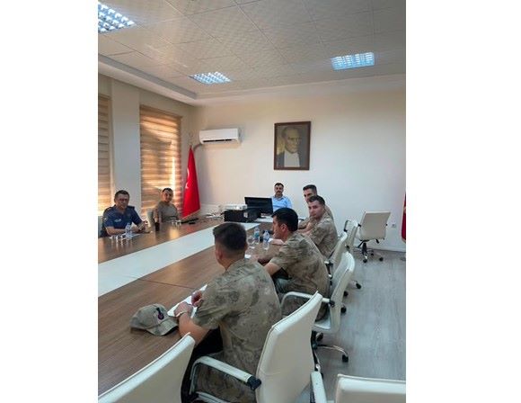 Dicle Kaymakamı Mustafa Atış başkanlığında asayiş toplantısı yapıldı