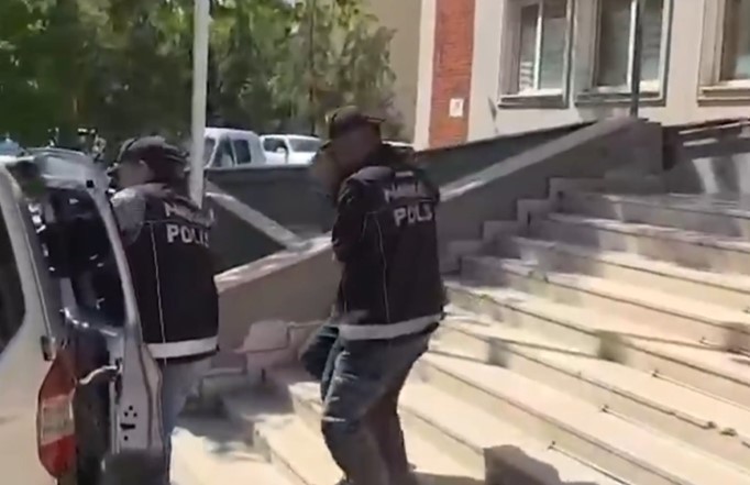 DİYARBAKIR’DA 56 KİLO TOZ ESRAR ELE GEÇİRİLDİ: 2 ŞÜPHELİ GÖZALTINA ALINDI
