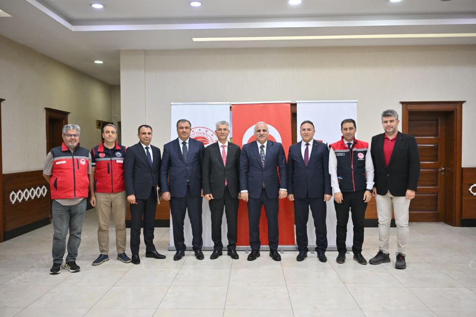 DİYARBAKIR’DA KIRSAL KALKINMA HAMLESİ: ÜRETİCİLERE PEŞİNATSIZ 2 MİLYON TL KREDİ VE 150 BİN KÜÇÜKBAŞ HAYVAN DESTEĞİ