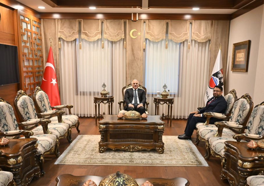 İL MÜFTÜSÜ İSMAİL FAKİRULLAHOĞLU’NDAN VALİ MURAT ZORLUOĞLU’NA ZİYARET